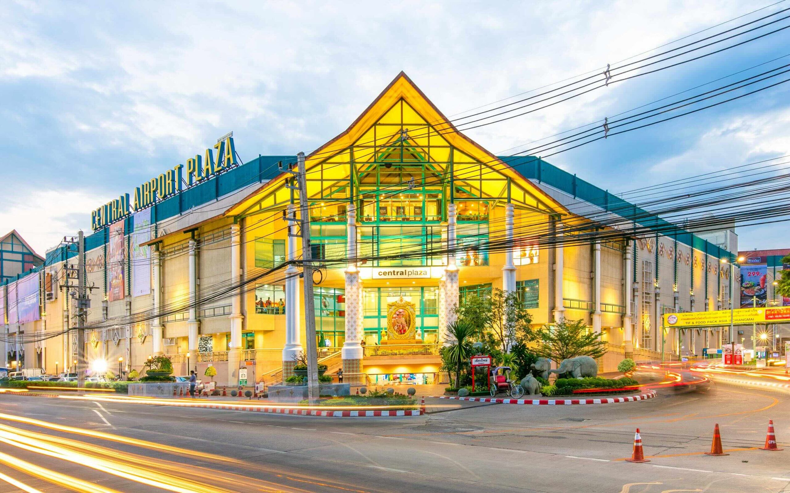 Central Chiangmai Airport — крупнейший торговый и развлекательный комплекс на севере Таиланда, идеально подходящий для шопинга и отдыха.